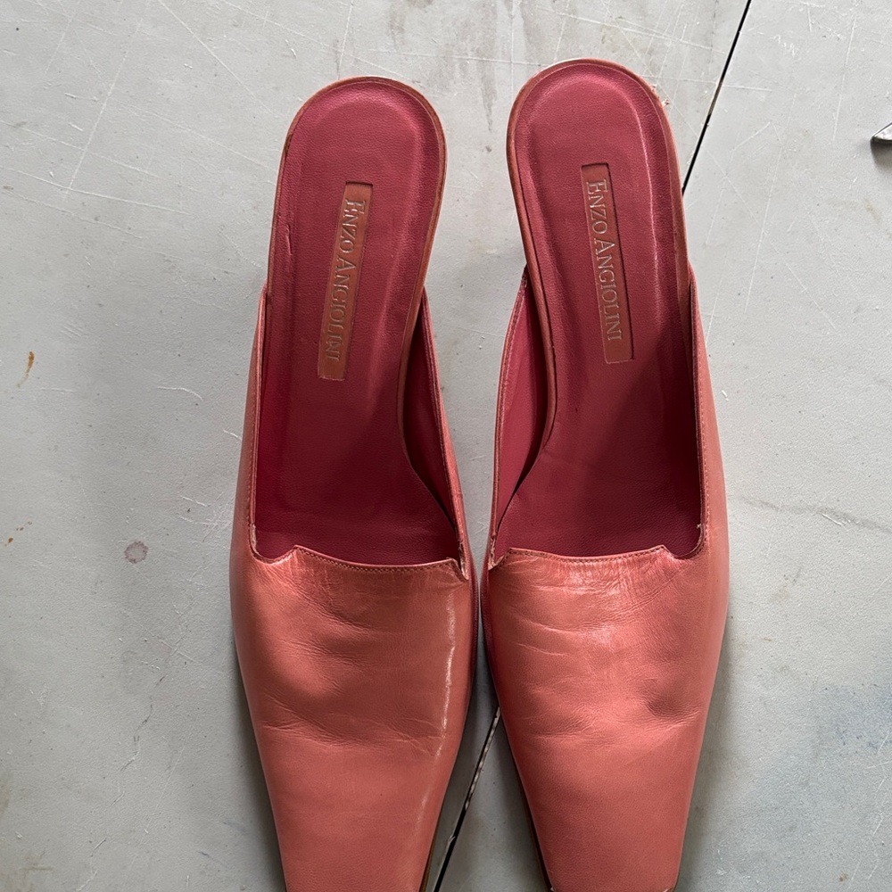 Enzo Angiolini Coral Mules